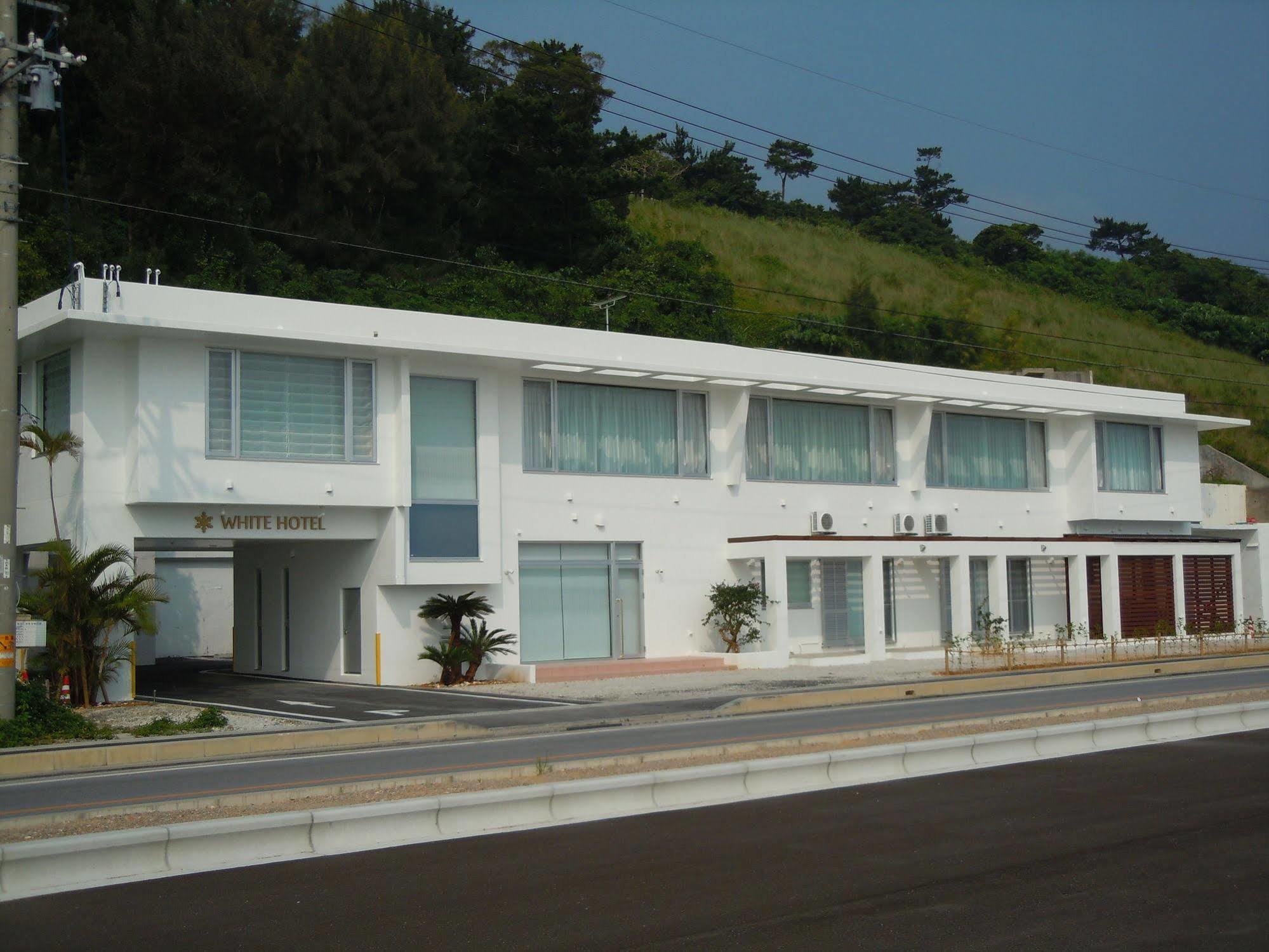 Hotel Mtb Motobu Exteriör bild